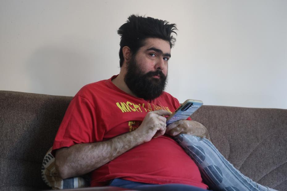 Depremin Ardından İzole Hayatına Devam Eden Genç: Düzensizlik ve İçe Dönmüşlükle Mücadele