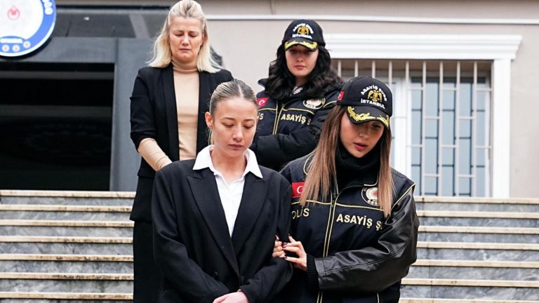 Aleyna Kalaycıoğlu ve Alaattin Kadayıfçıoğlu yargılanıyor! Zuhal Kalaycıoğlu görüntülendi